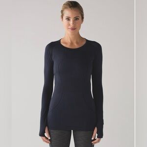 Lululemon Swiftly Tech Long Sleeve - Size 6, Navy